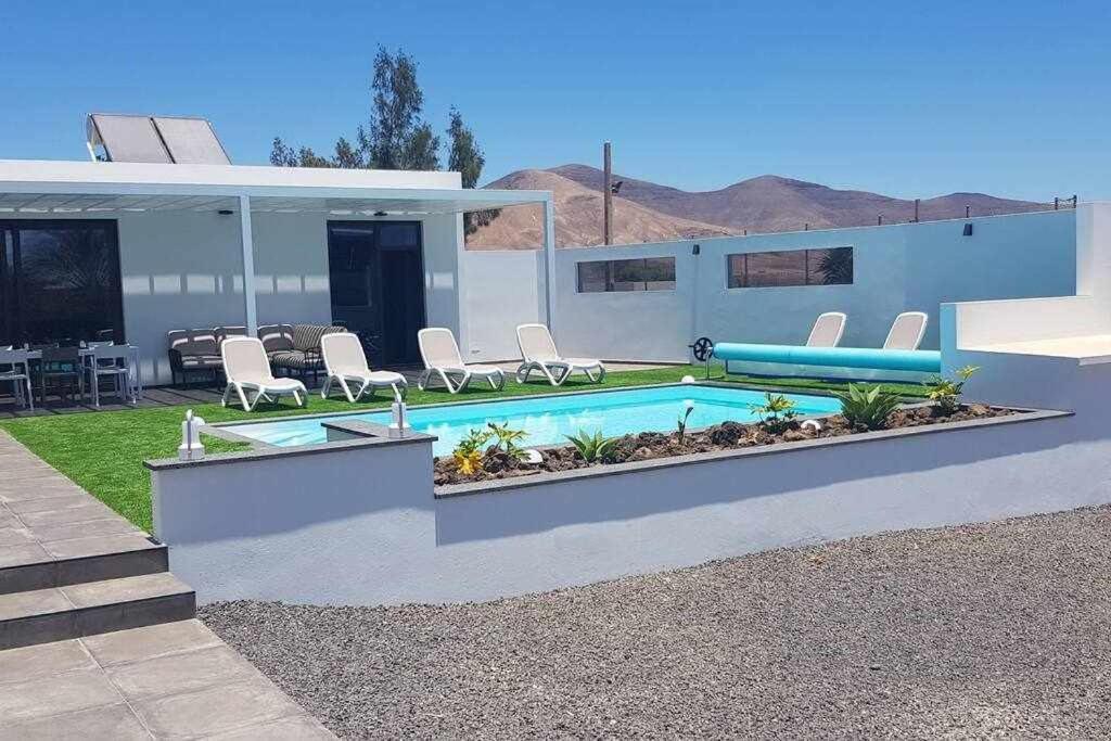Villa Ponzos Chalet Independiente Y Privado Triquivijate Екстериор снимка