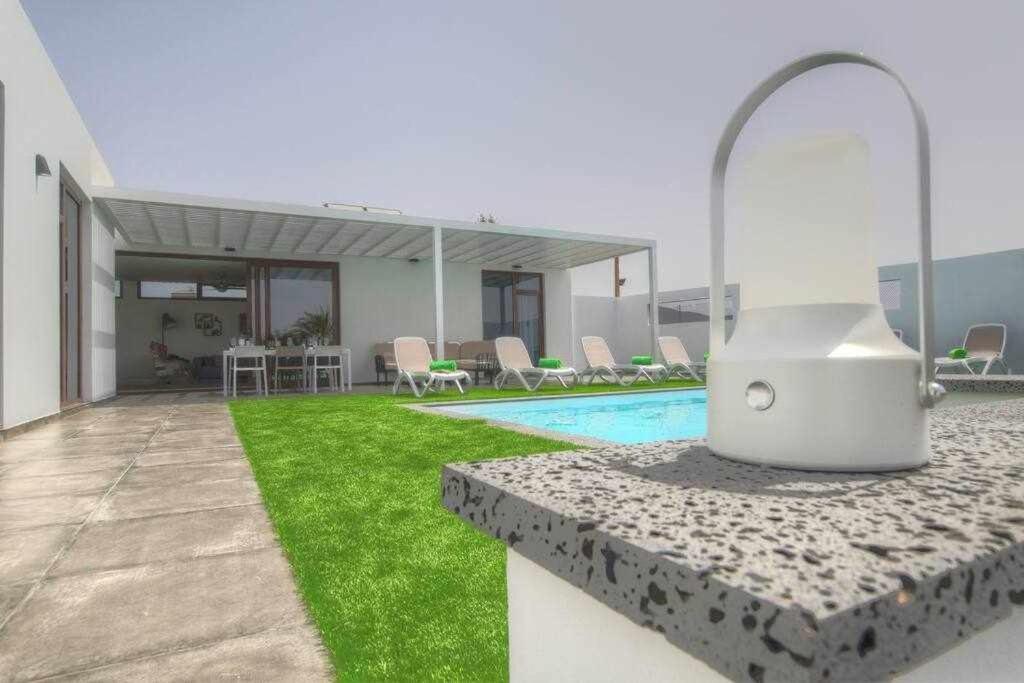 Villa Ponzos Chalet Independiente Y Privado Triquivijate Екстериор снимка