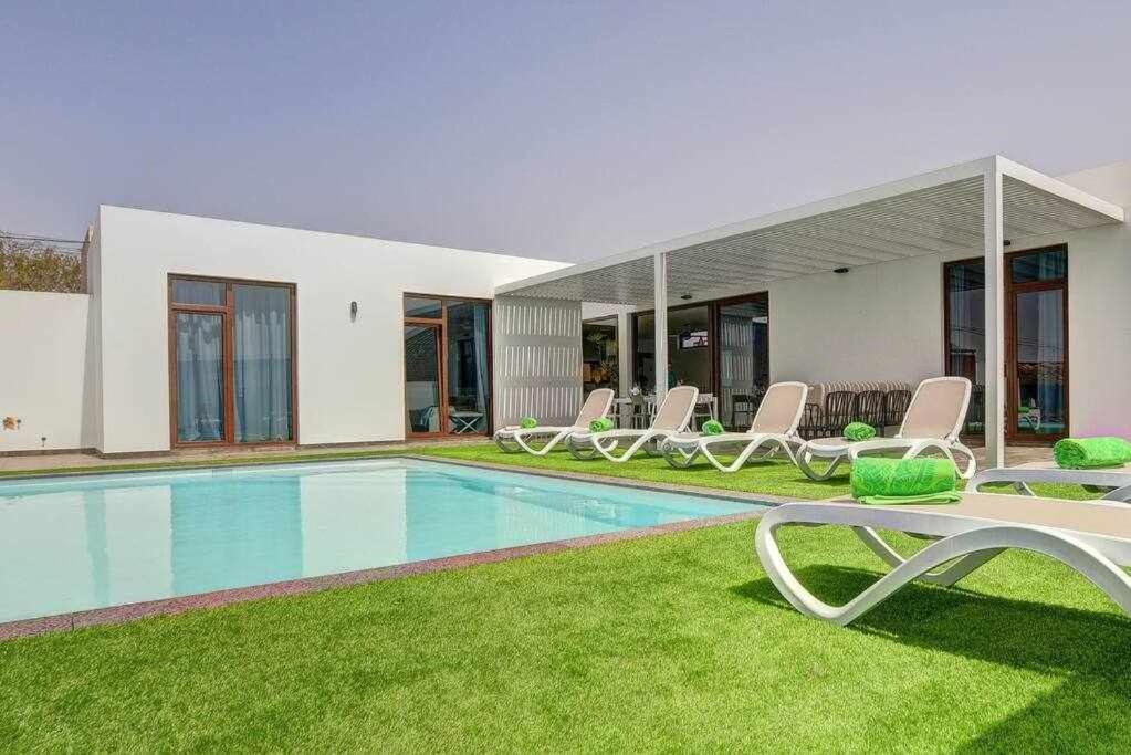 Villa Ponzos Chalet Independiente Y Privado Triquivijate Екстериор снимка