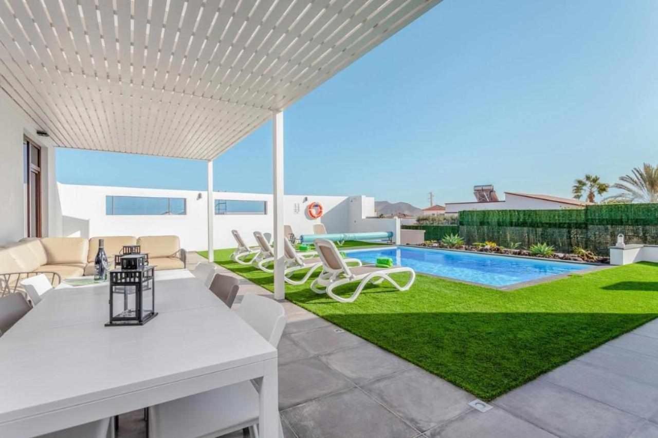 Villa Ponzos Chalet Independiente Y Privado Triquivijate Екстериор снимка